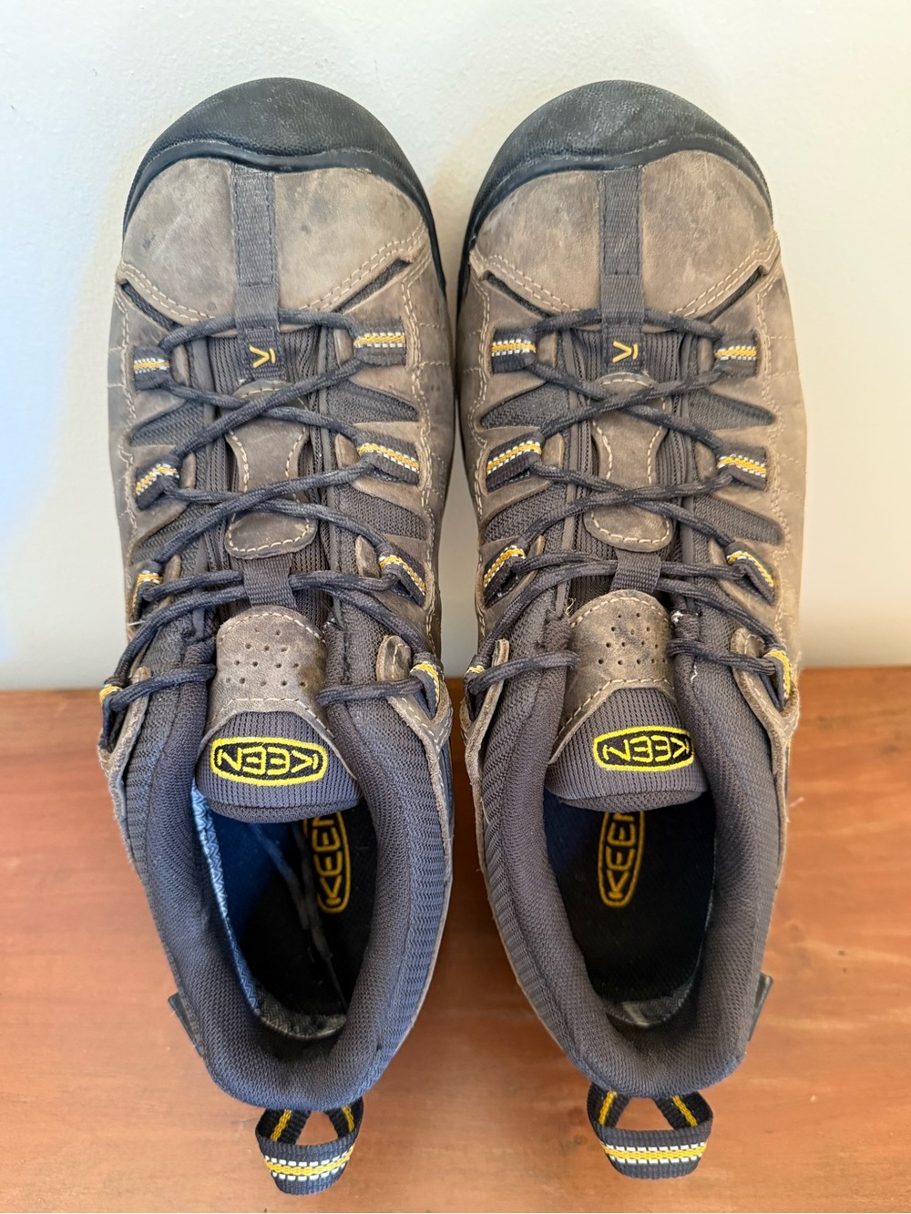 Keen Targee 2 Low Height Hiking Walking Waterproof Light Brown Boots, size 10